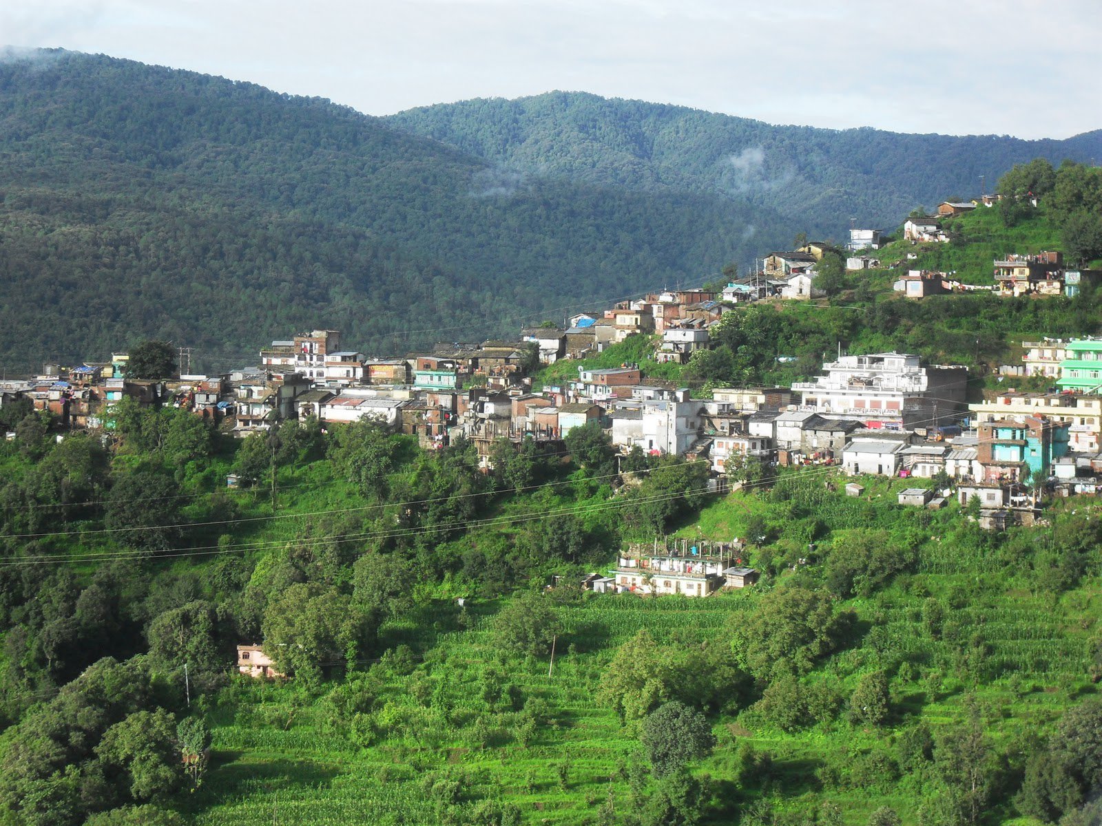 डडेल्धुरामा १३ हजारभन्दा बढी घरधुरी मनसुनको जोखिममा